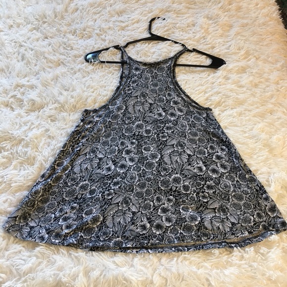 𝗧𝗿𝗼𝗽𝗶𝗰𝗮𝗹 𝗙𝗹𝗼𝘄𝘆 𝗧𝗮𝗻𝗸 𝗧𝗼𝗽 - Picture 3 of 7